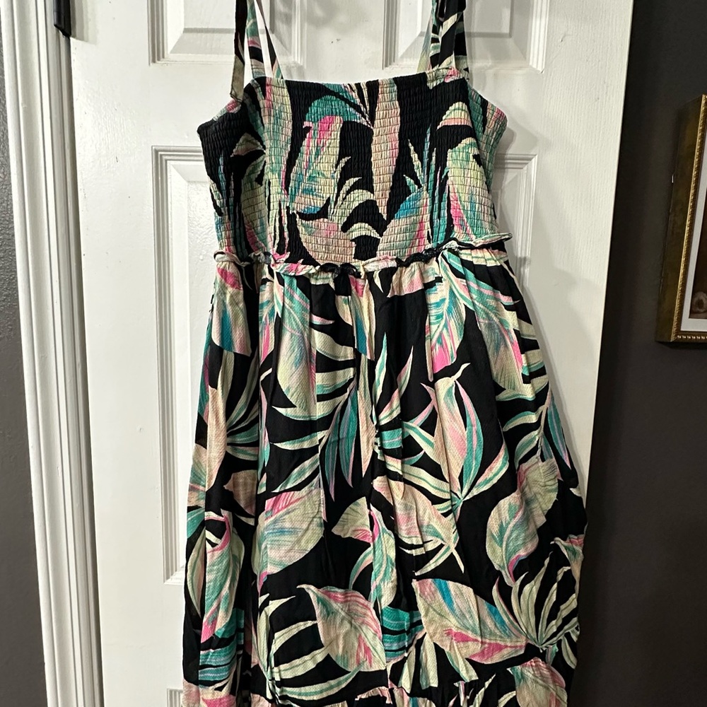 TORRID tiered tie-shoulder tropical dress - Picture 3 of 5